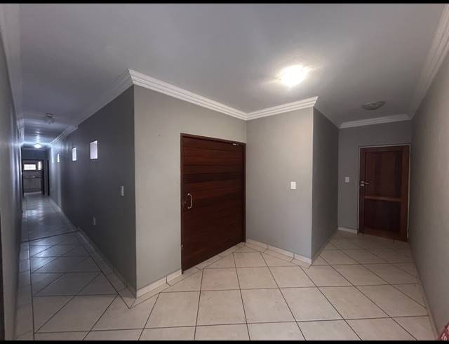 5 BEDROOM HOUSE FOR SALE IN VANDERBIJLPARK SE 8